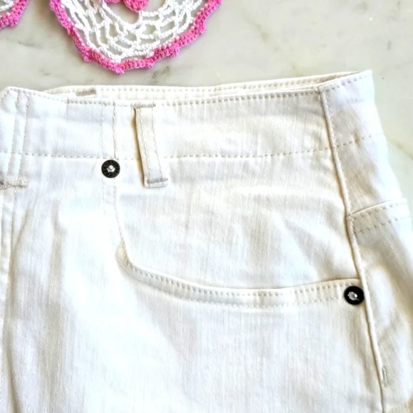 FREE PeopleWe The Free White Denim Shes ALL that Mini Skirt Size 31 - Picture 2 of 8